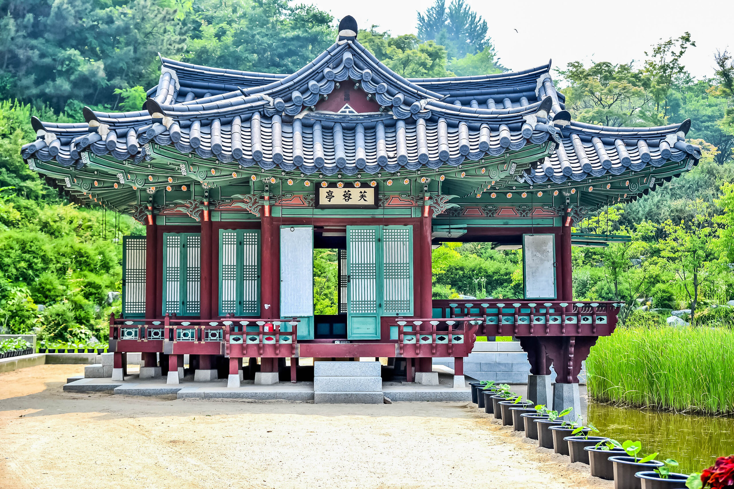 Korean hut