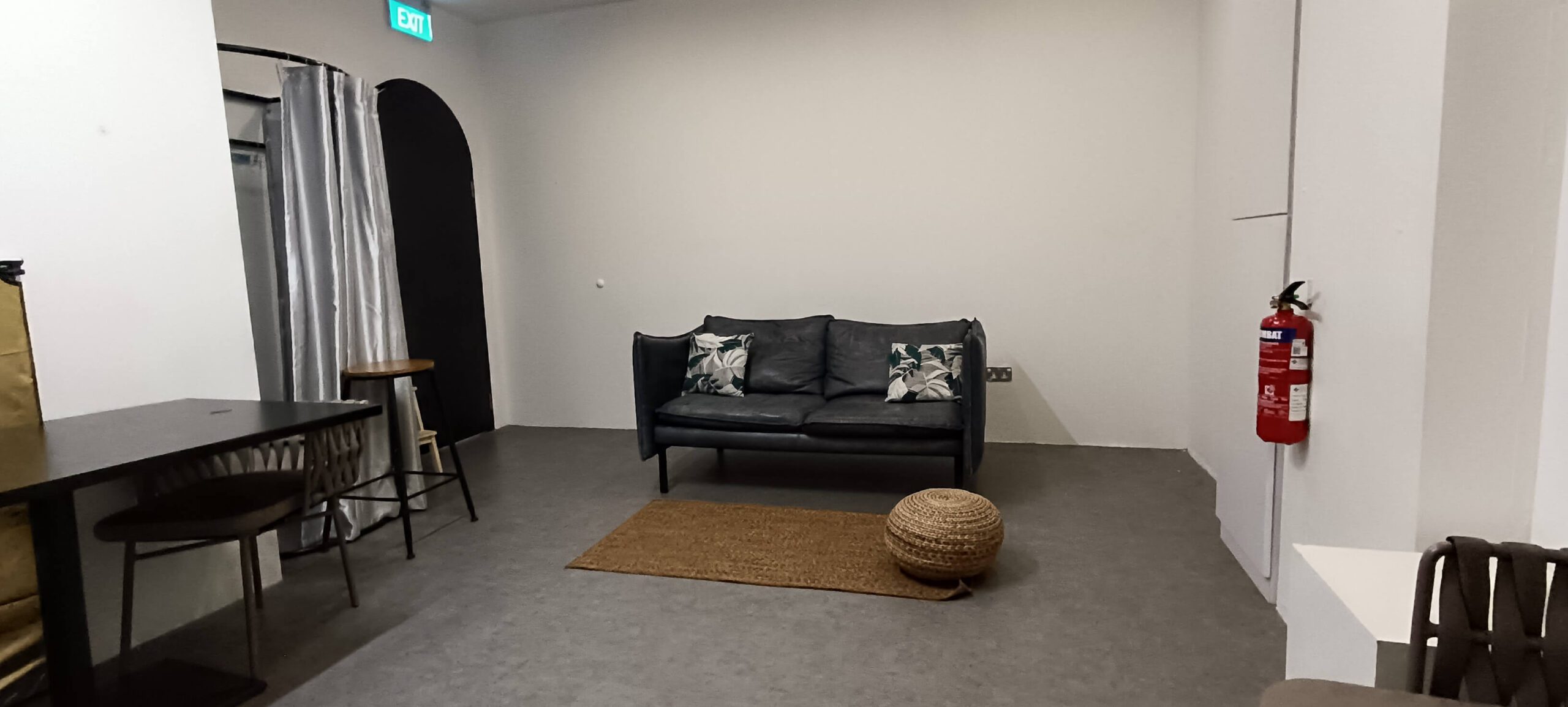 Large room 3 white background Large room 3 with sofa & white background
